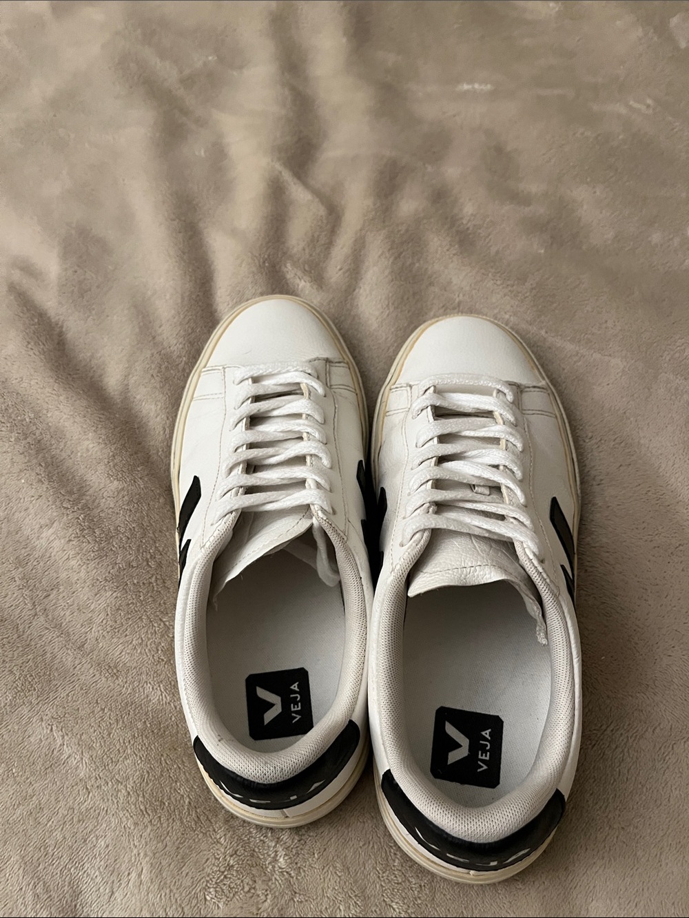 Veja Campo Women’s Sneakers - Picture 4 of 11